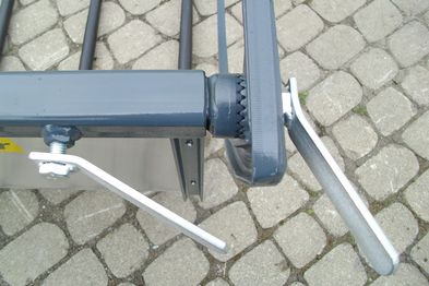 Heuschieber zu Motormäher