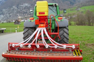 Sägerät Aufbau an Traktor